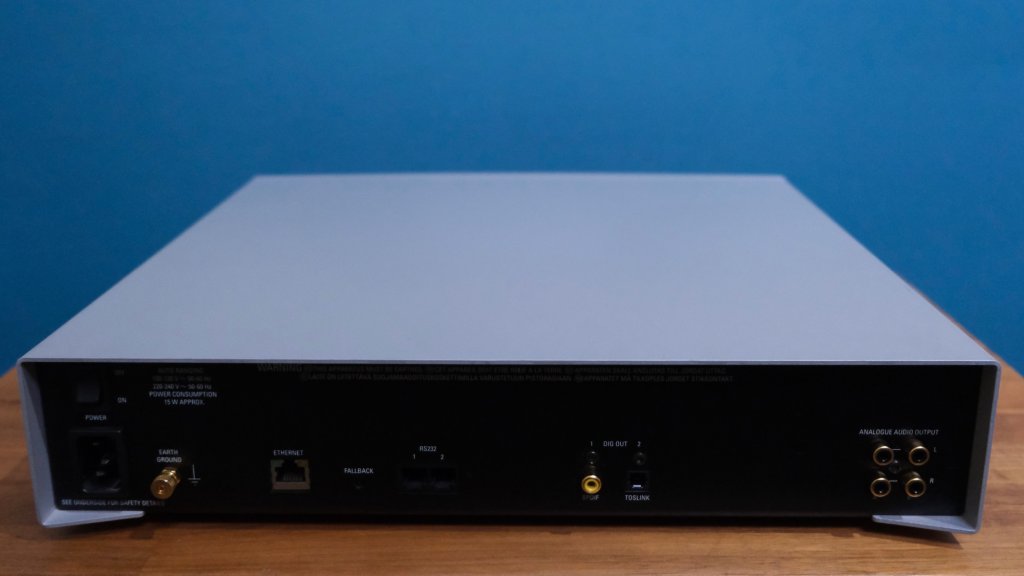 Linn Majik DS - Rear view.