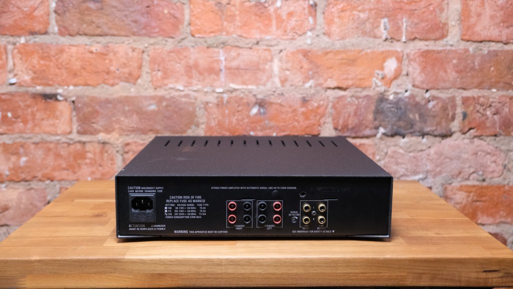 Linn LK140 Power Amplifier.