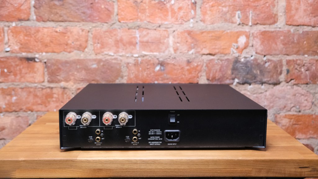 Linn Akurate C2200 Power Amplifier.