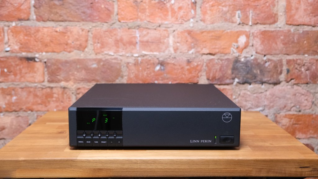 Linn Pekin AM/FM Tuner.