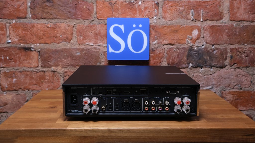 Cambridge Audio EVO 150.