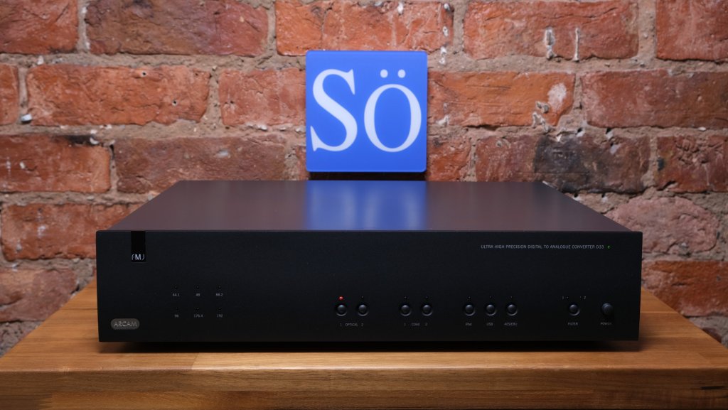 Arcam FMJ D33 DAC.