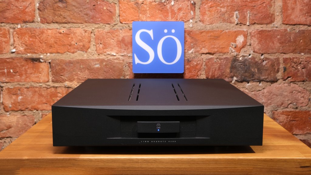 Linn Akurate 4200 Power Amplifier.