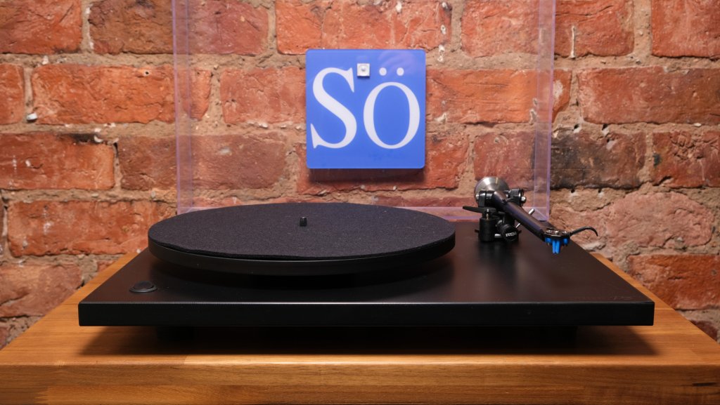 Rega P3-24 Turntable.