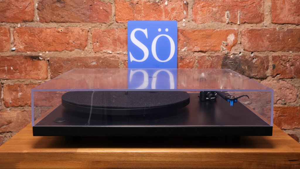 Rega P3-24 Turntable.