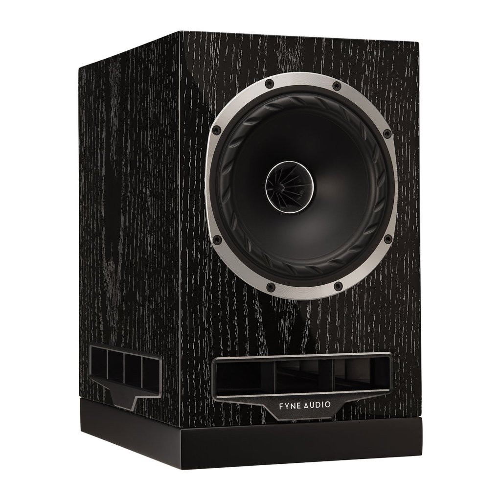 Fyne Audio F500S.