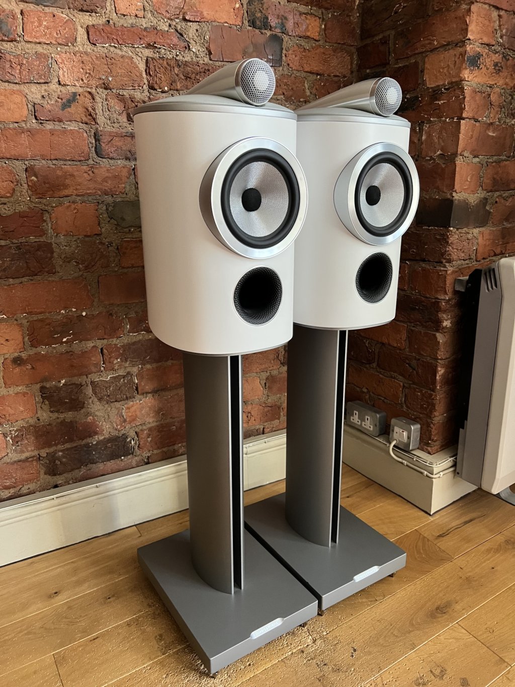 Bowers & Wilkins 805 D4 Ex-demo.